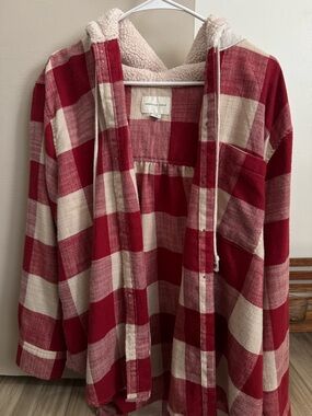 American Eagle Red & Cream Plaid Sherpa-Lined Hooded Shacket